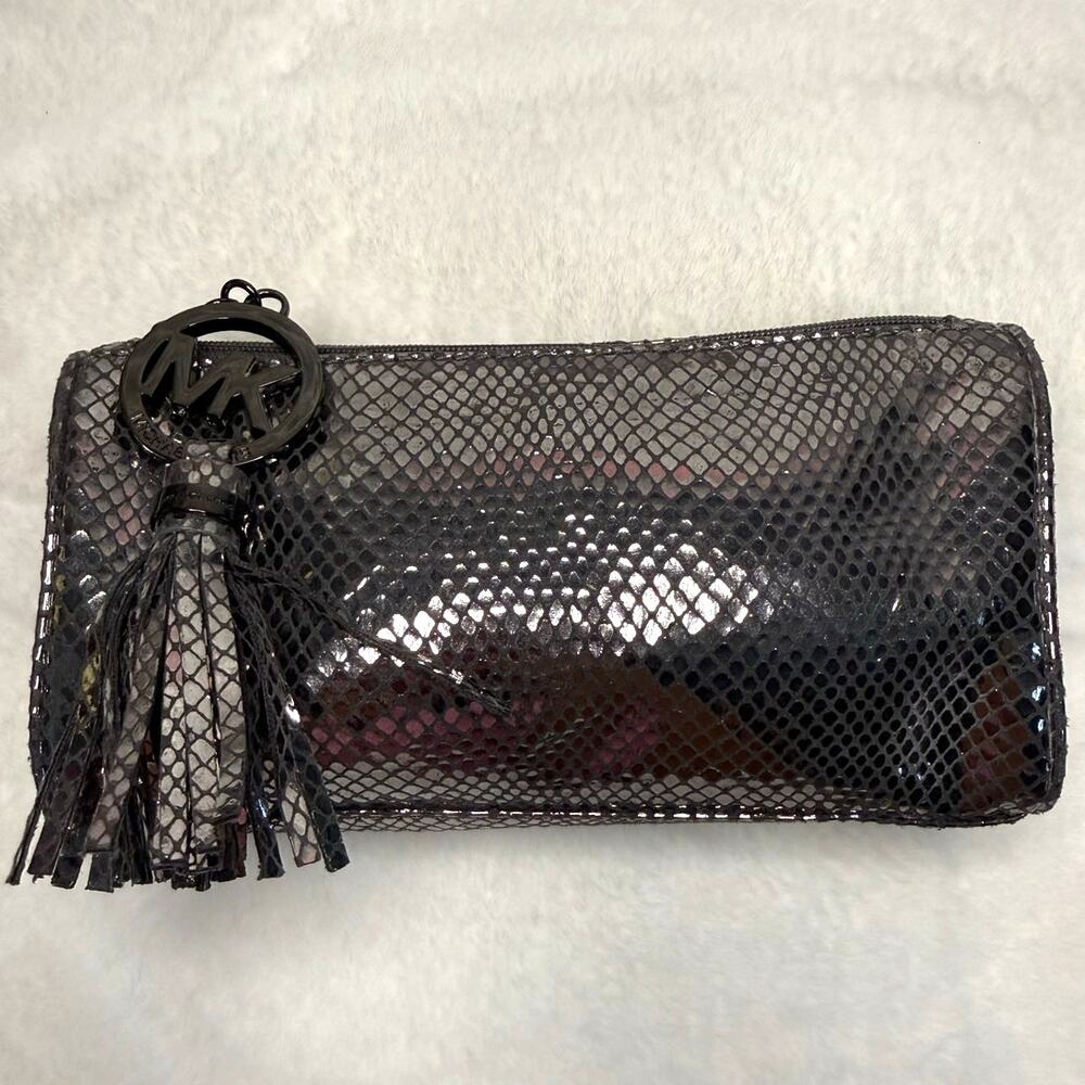 Michael Kors Metallic Gray Pouch Make Up Case